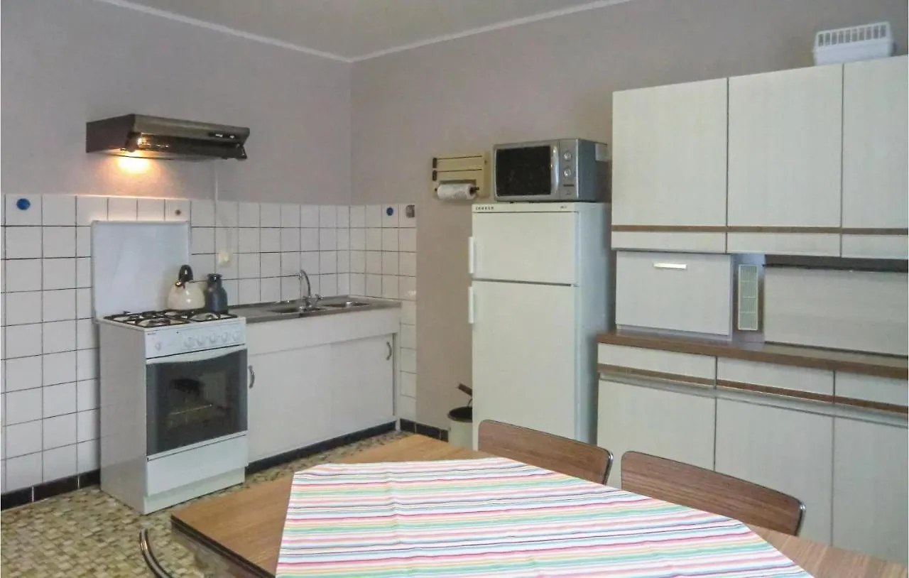 Awesome Apartment In Rodershausen With Wifi